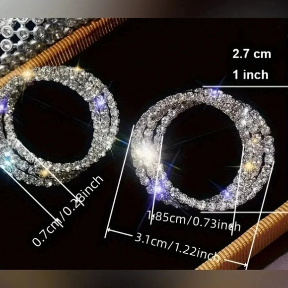 NWOT Layer Zircon Silver-Plated Hoop Earrings - Picture 2 of 5